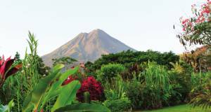 Costa Rica de volcanes, montañas y playa